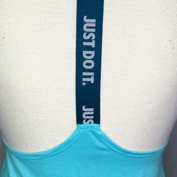 NIKE ▪︎ DRI-FIT AQUA TANK TOP ▪︎ SIZE M - Picture 7 of 10